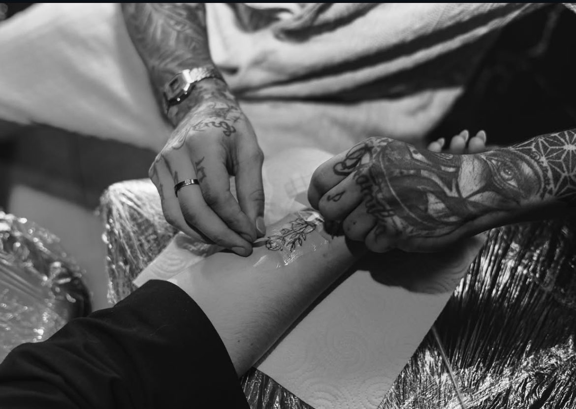 Tatoueur Blue Diamond Ink Tattoo